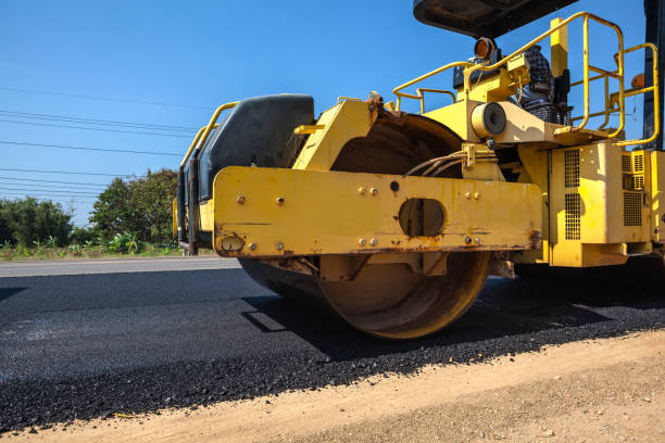 Best Driveway Paving Contractor  in Earlington, KY